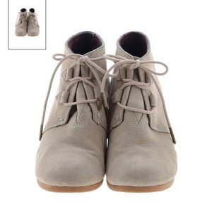 Toms Desert Wedge Tan Lace Up Booties 11W NWOT